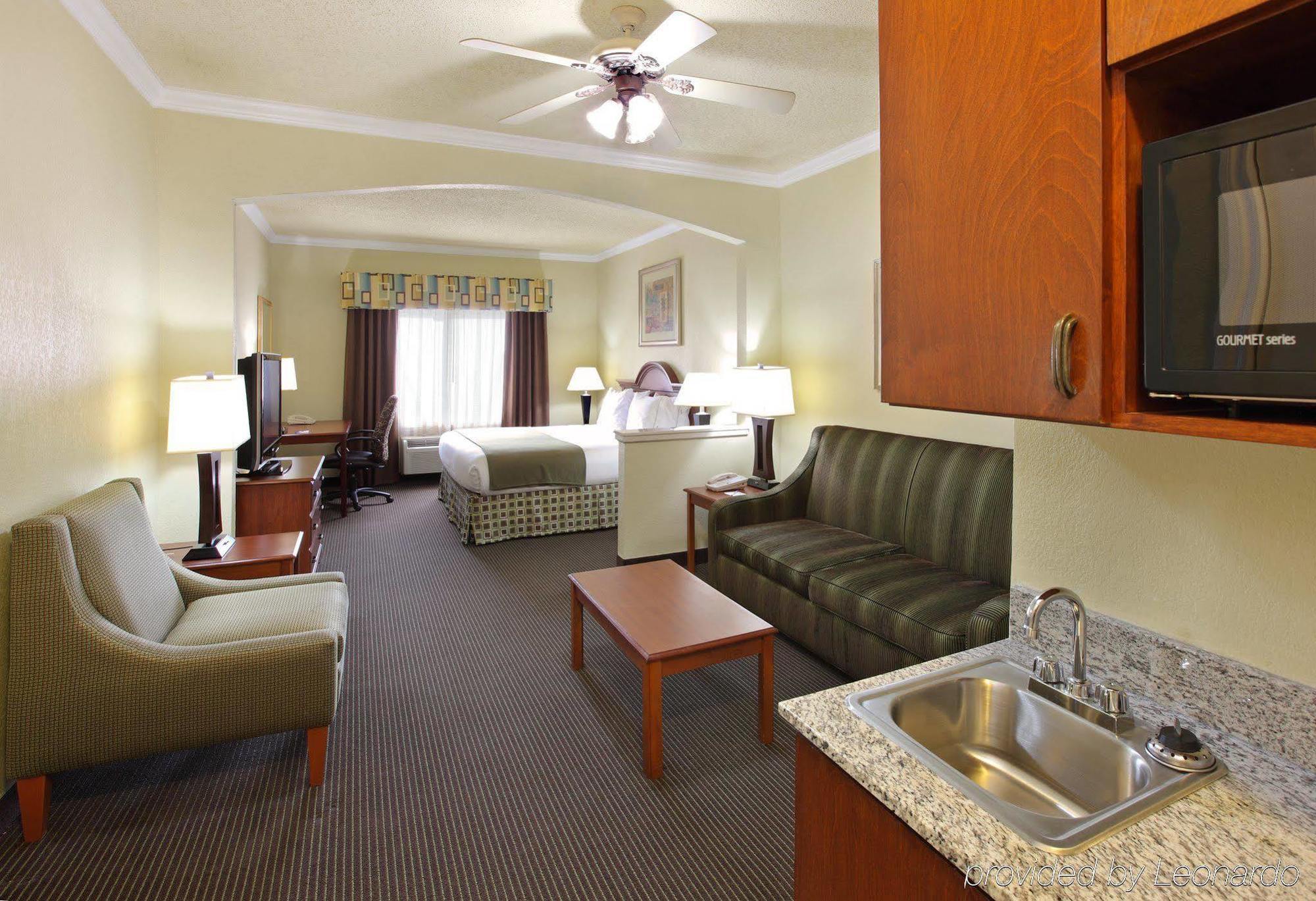 Holiday Inn Express Hotel & Suites Greenville By Ihg Zewnętrze zdjęcie