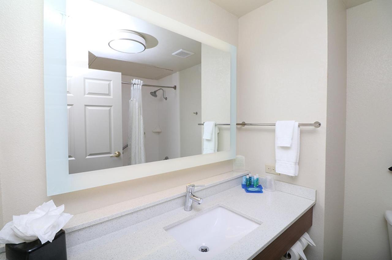 Holiday Inn Express Hotel & Suites Greenville By Ihg Zewnętrze zdjęcie