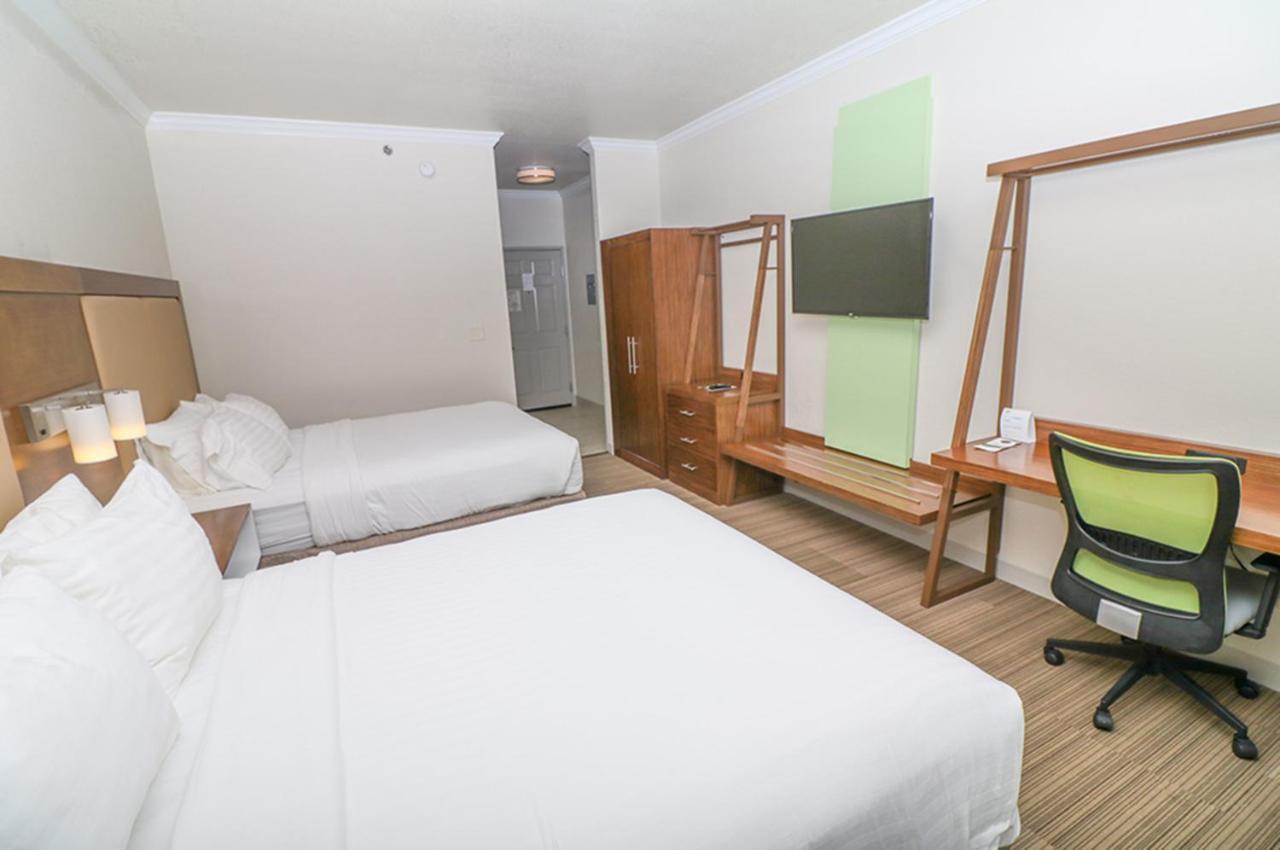 Holiday Inn Express Hotel & Suites Greenville By Ihg Zewnętrze zdjęcie