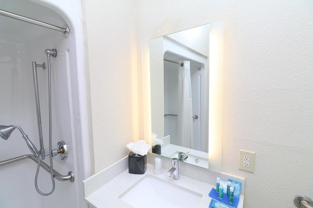Holiday Inn Express Hotel & Suites Greenville By Ihg Zewnętrze zdjęcie